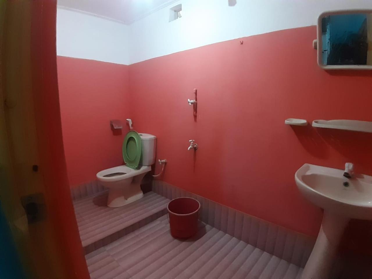 Amila Guest Hotel Trincomalee Kamer foto