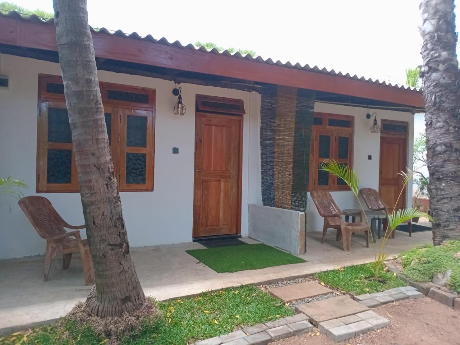 Amila Guest Hotel Trincomalee Buitenkant foto